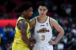 开云官网-新疆男篮表现抢眼，赢得全场喝彩