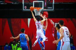 开云体育中国-猛龙客场逆转，球队实力不容小觑！