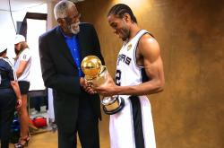 开云体育中国官网-马刺逆转76人，伦纳德三分雨点燃全场的简单介绍