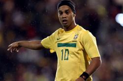 开云体育在线-当德罗赞的古典艺术遇见欧冠之夜，一场关于唯一性的对抗