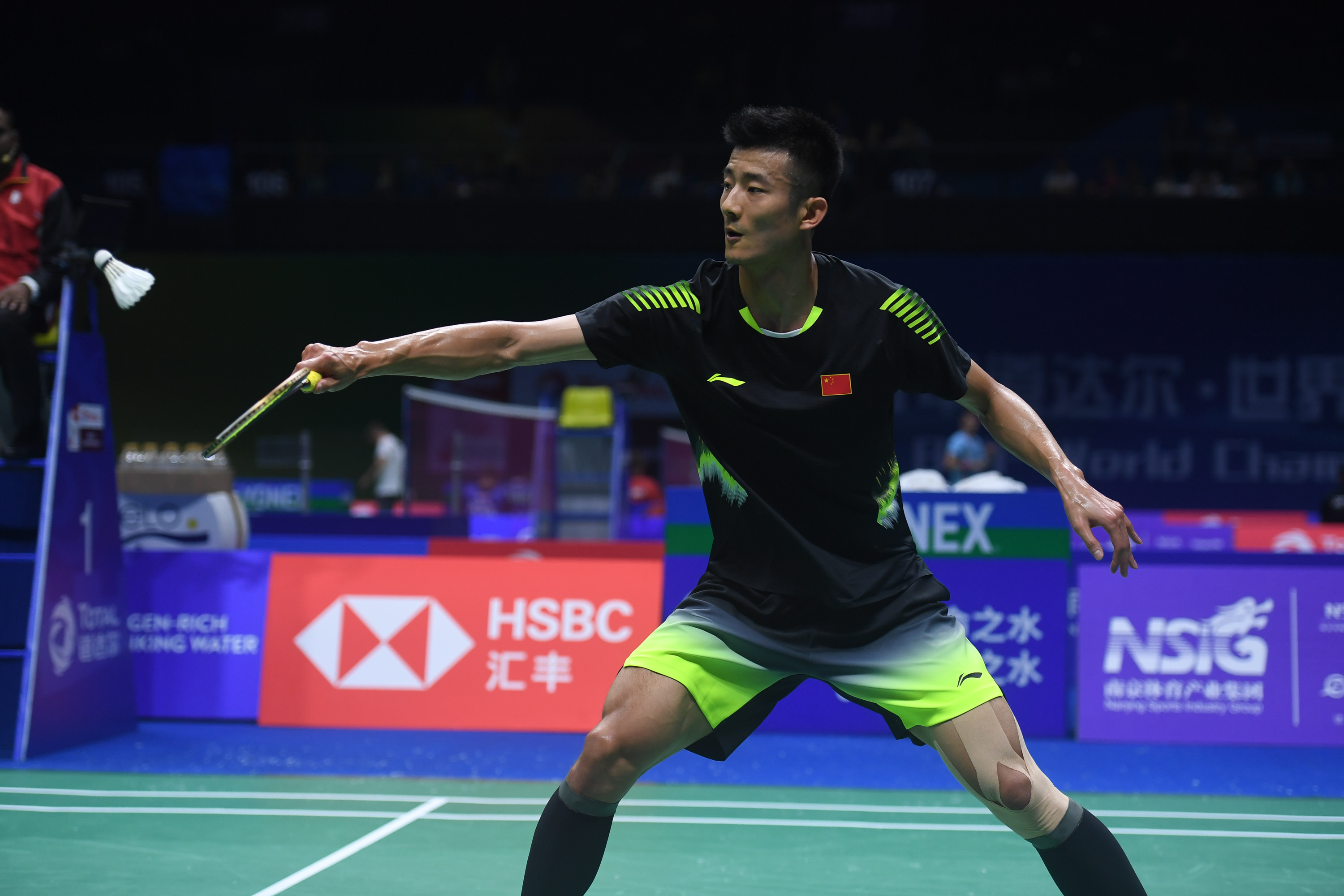 法国羽毛球队绝杀丹麦羽毛球队，谌龙高光表现