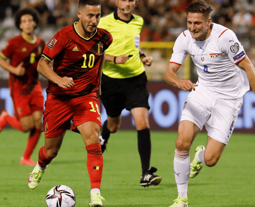 勒沃库森鏖战瓦伦西亚，马尔基尼奥斯统治全场的简单介绍