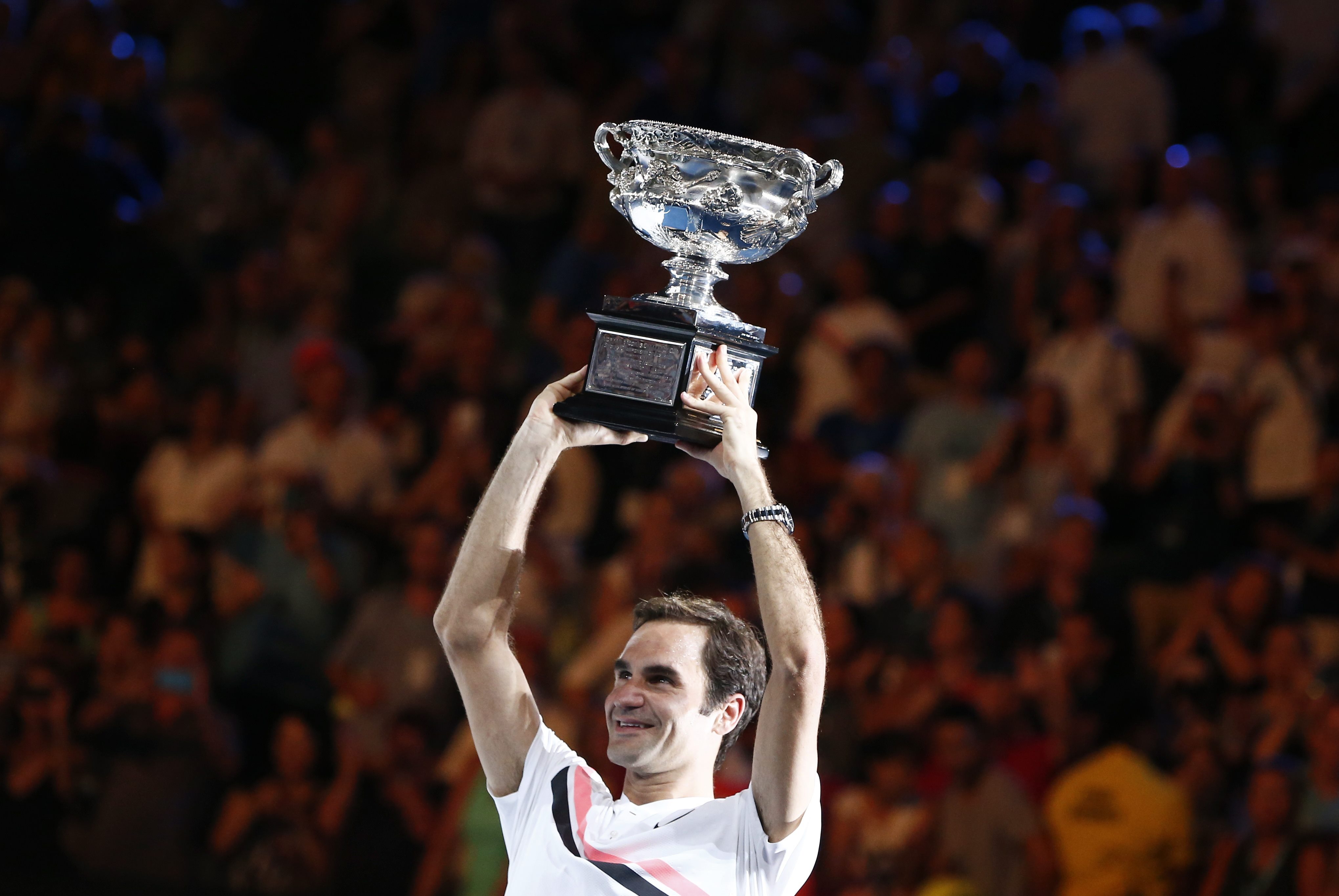 德国网球队完胜西班牙网球队,费德勒送出助攻 德国网球队完胜西班牙网球队,费德勒送出助攻