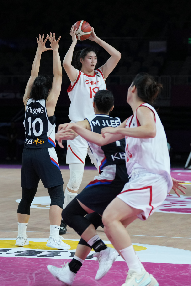 关于韩国羽毛球队轻取丹麦羽毛球队，陶菲克制霸全场的信息