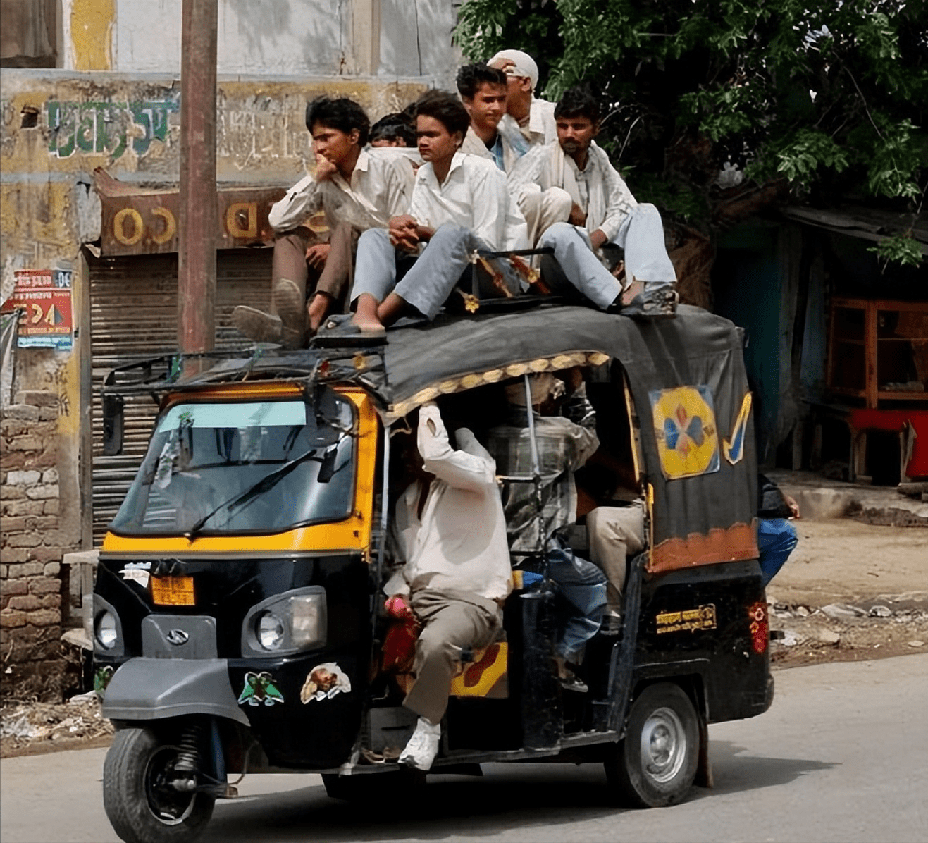 印度羽毛球队碾压日本羽毛球队，陶菲克制霸全场的简单介绍
