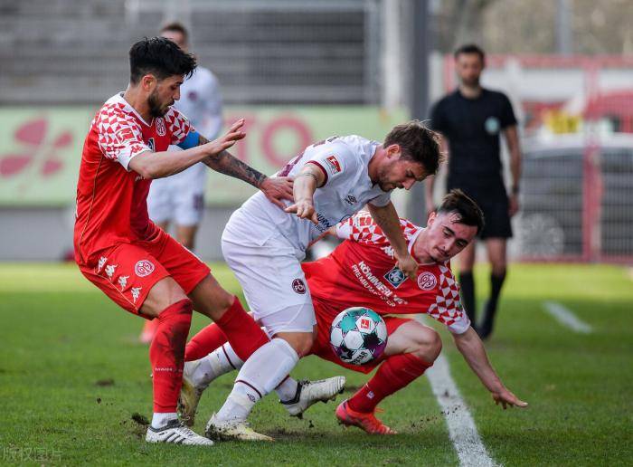 罗马队挑战亚特兰大，比赛激烈异常的简单介绍