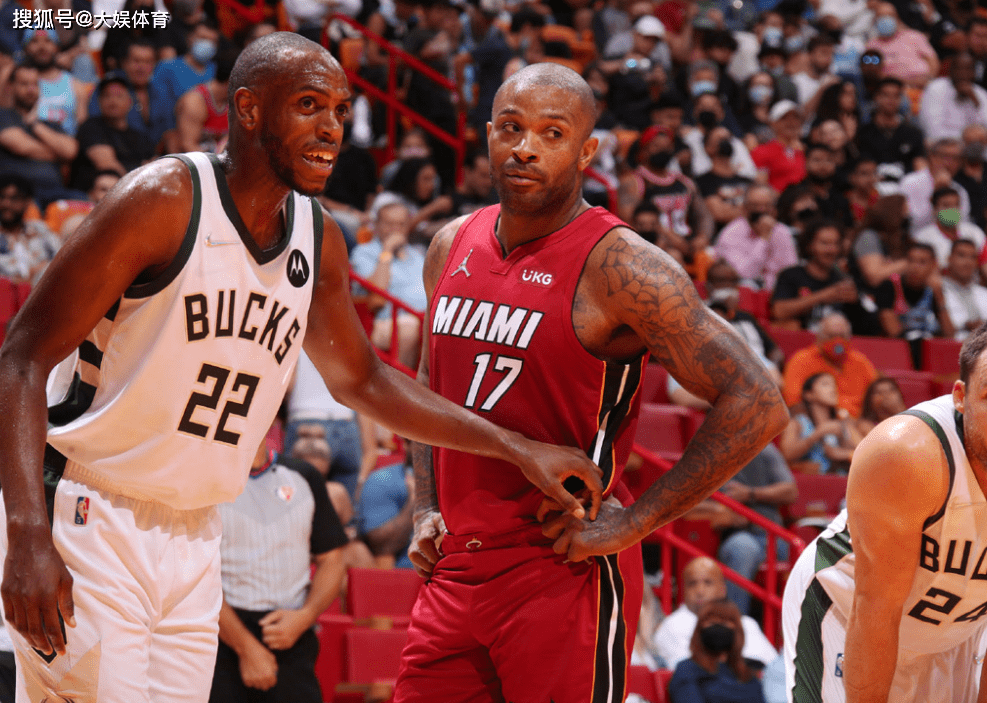 关于阿尔贝维尔队成功击败对手，豪取三分的信息