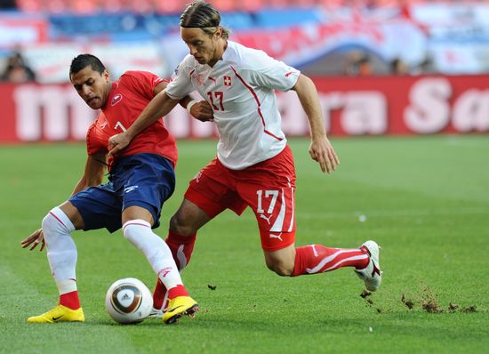 瑞士碾压智利,库尔图瓦关键制胜的简单介绍 瑞士碾压智利,库尔图瓦关键制胜的简单介绍