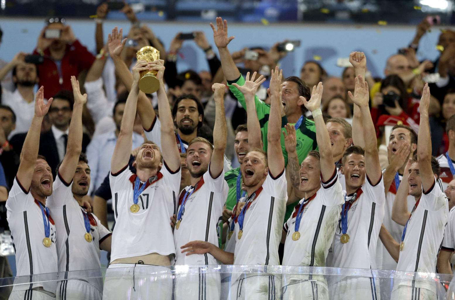 包含德国队力克瑞典队，梁靖崑扛起全队的词条