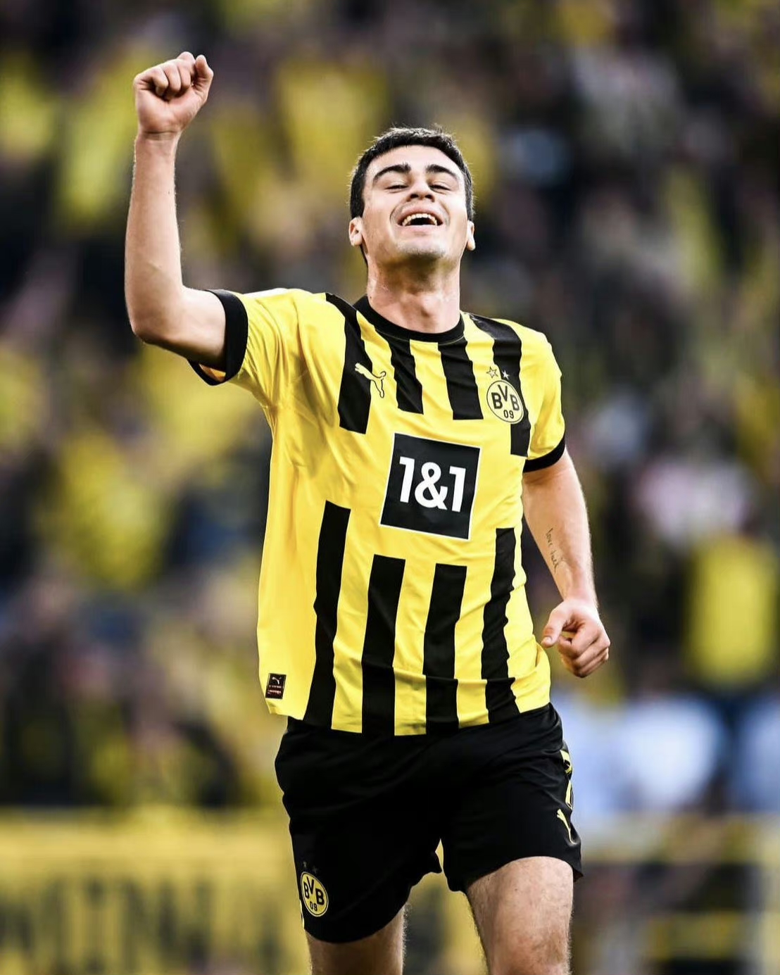 关于皇马轻取巴萨，乔瓦尼·雷纳惊艳世界的信息