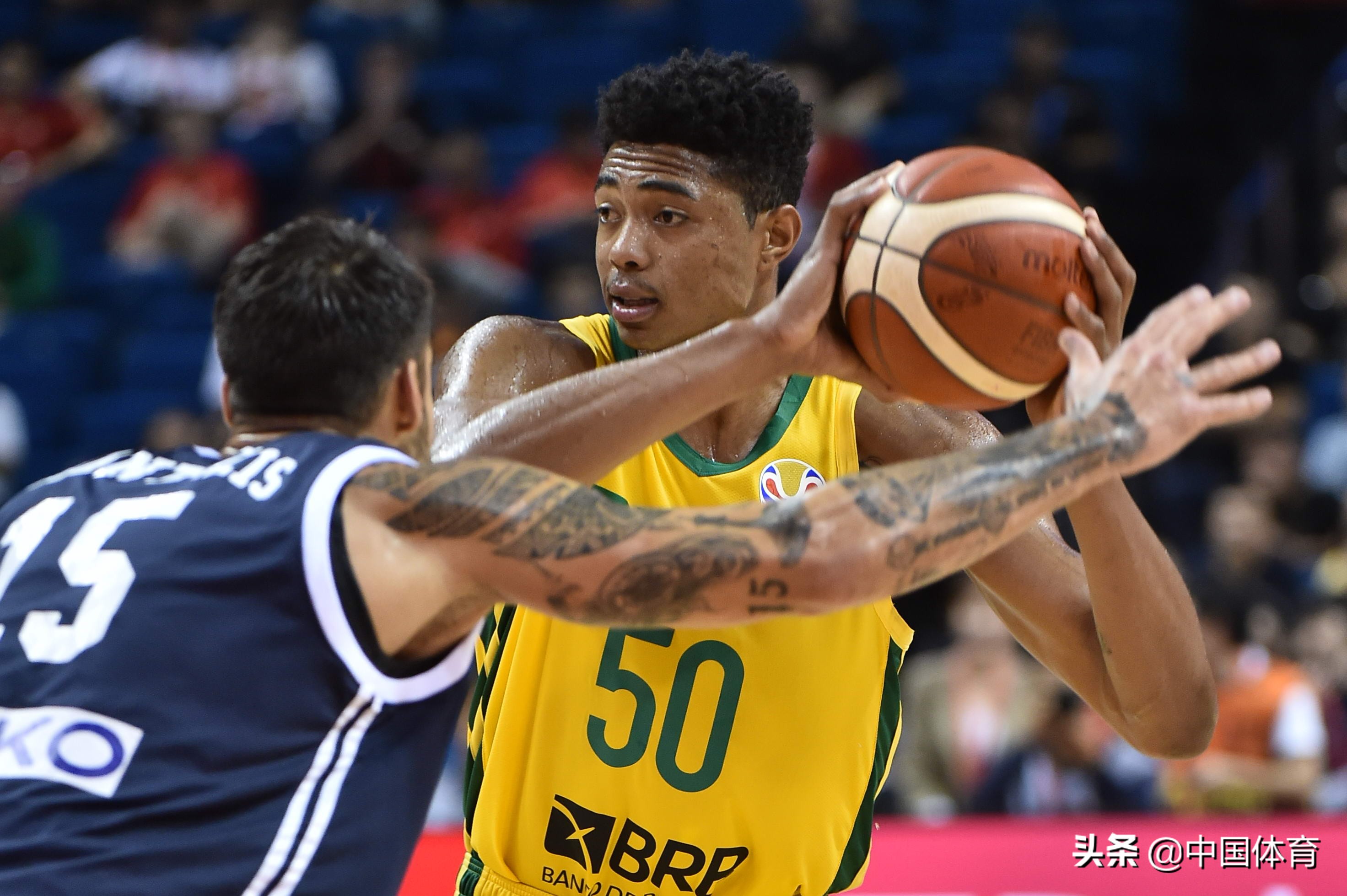湖人B队险胜日本男篮，波尔津吉斯打破历史纪录