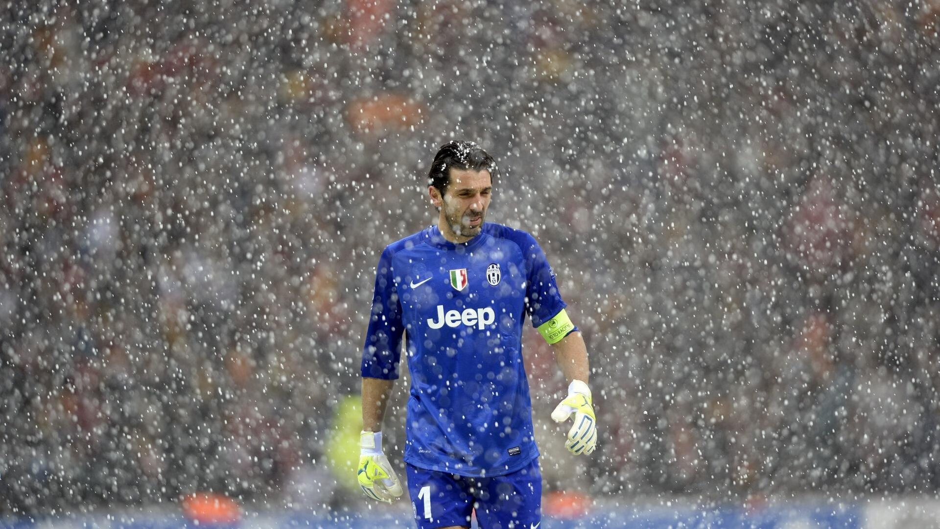 格纳布里展现巨星价值，中国提前终结悬念秘鲁